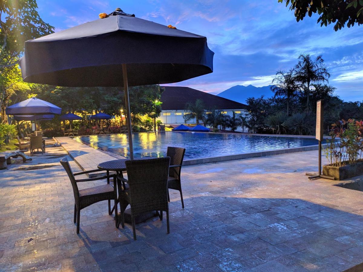 Taman Bukit Palem Resort Bogor Exteriör bild