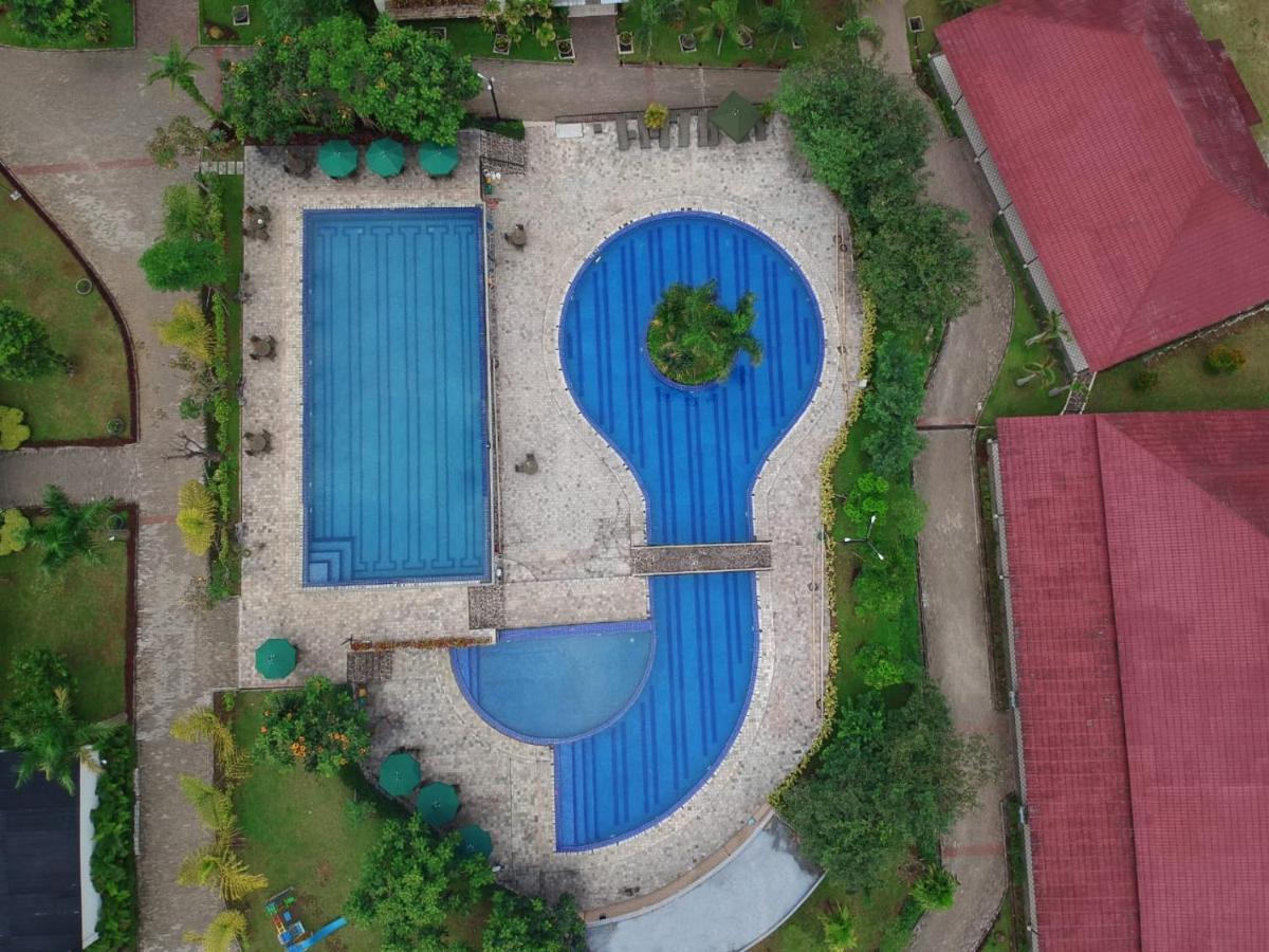 Taman Bukit Palem Resort Bogor Exteriör bild
