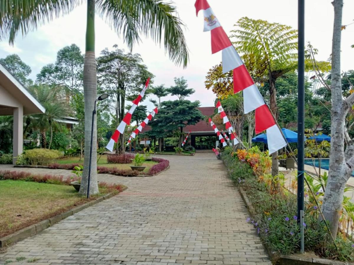 Taman Bukit Palem Resort Bogor Exteriör bild